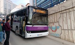 Karabük'te duvara çarpan halk otobüsü kamerada