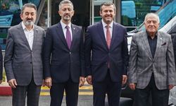 KARDEMİR'den Karabük Belediyesi ve Türk Kızılaya araç desteği