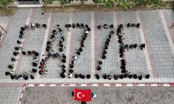 Samsun'da lise öğrencileri Filistin bayraklarıyla Gazze koreografisi yaptı