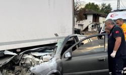 Samsun'da tıra arkadan çarpan otomobilin sürücüsü öldü
