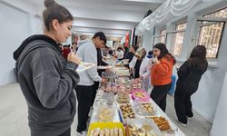 Suluova'da öğrencilerden Gazze'ye yardım kermesi