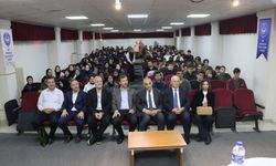 Talim Terbiye Kurulu Üyesi Öztürk, lise öğrencileriyle bir araya geldi