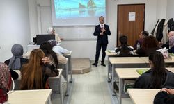 Tokat'ta sağlık yönetimi öğrencileri savcılarla bir araya geldi