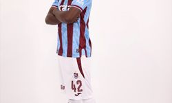 Trabzonspor'un genç oyuncusu Oulai, şampiyonluk yaşamak istiyor: