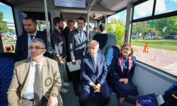 Türkiye'nin ilk 18 metrelik elektrikli otobüsü Gaziantep'te tanıtıldı