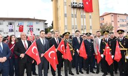 Vezirköprü'de Cumhuriyet Yürüyüşü düzenlendi