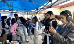 Yazarlar Maral Atmaca, Loresima ve Emre Gül Çorum'da okurlarıyla buluştu