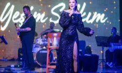 Yeşim Salkım'dan Kıbrıs'ta coşkulu konser