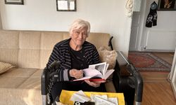 97 yaşındaki Hanife teyze 30 yıldır günlük tutuyor