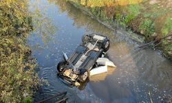 Amasya'da dereye devrilen SUV tipi araçtaki 1'i çocuk, 2 kişi kurtarıldı