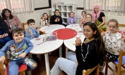 Ayancık'ta masal anlatımı ve origami etkinliği düzenlendi