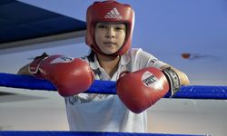Boksa başladığı yıl Türkiye şampiyonu ve Avrupa ikincisi oldu