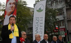 Bursa Osmangazi'de Başkan Aydın İstiklal'i dinledi