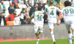 Bursaspor son dakika golüyle 2-1 kazandı... Zirveye bir adım kaldı