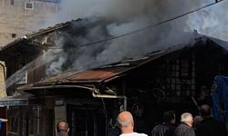Çaykara'da iş yerinde çıkan yangın maddi hasara neden oldu