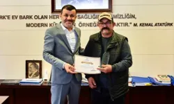 Denizli'de Başkan Çavuşoğlu'ndan kahraman sürücüye teşekkür