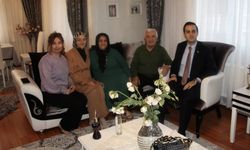 Durağan'da Kaymakam Ayan, 50 yıllık evli çiftçi ziyaret etti