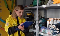 Düzce depreminde yaşadığı acıları, insani yardım ve arama kurtarma çalışmalarıyla hafifletiyor