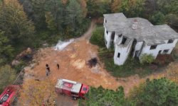 Düzce UMKE'nin tatbikatında kamp yaparken orman yangınında mahsur kalanlar kurtarıldı