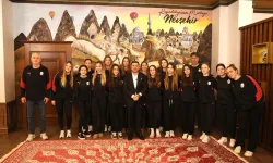 Galatasaray Sutopu Takımı'ndan Başkan Arı'ya ziyaret