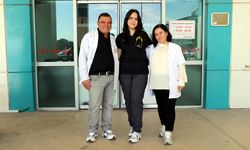 Genç doktorun mesai arkadaşları aynı hastanede görev yapan anne ve babası