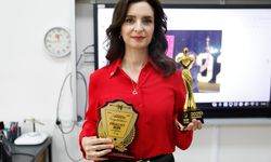 Hacer öğretmen, Birleşik Krallık'ta 'Küresel Yaşam Boyu Başarı' ödülüne layık görüldü