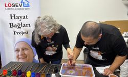 Hastalar LÖSEV'in ebru etkinliğinde buluştu