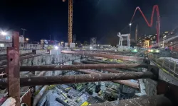İstanbul Kabataş metro şantiyesinde iskele çöktü! 5 işçi mahsur kaldı
