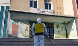 İstanbul Maltepe'de okullar dezenfekte ediliyor