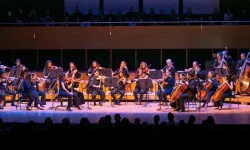 İzmir'de Ata'ya özlem notalarla yankılandı