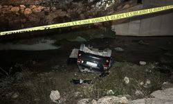 Karabük'te dereye devrilen otomobildeki 1 kişi öldü, 1 kişi yaralandı