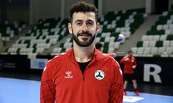 Öğretmen hentbolcu Enes Gümüşok, başarılı sporcular yetiştirecek