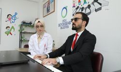 Ordu'da görme engelli genç belediyenin düzenleği kursta piyano öğrendi
