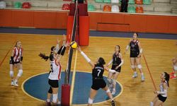 Osmancık Belediyespor Genç Kızlar Voleybol Takımı üst üste 8. kez şampiyon