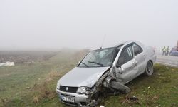Samsun'da 2 otomobilin çarpıştığı kazada 3 kişi yaralandı