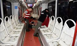 Samsun'da tramvaylarda yolcu koltukları yanmazlarıyla değiştiriliyor