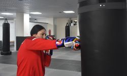 Savate Combat Dünya Şampiyonası'nda dünya ikincisi olan Azizoğlu, yeni başarılar için çalışıyor