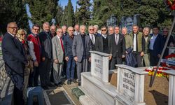 Trabzonspor'un kurucu başkanlarından Rıfat Dedeoğlu, mezarı başında anıldı