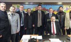 AK Parti Artvin Milletvekili Faruk Çelik, Hopa'da ziyaretlerde bulundu