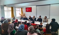 Alaca'da öğrenci ve velilerle kitap okuma etkinliği yapıldı