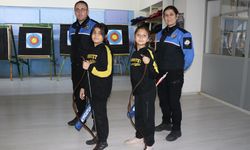 Amasyalı çocuklar, geleneksel Türk okçuluğunu öğreniyor