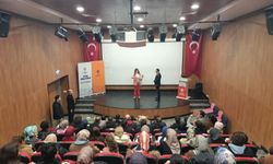 Asarcık'ta 'Sınır var sinir yok' söyleşisi düzenlendi