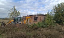 Bafra'da 2020 yılından bu yana 64 metruk yapı yıkıldı