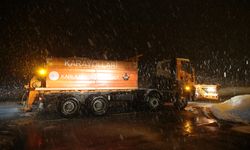 Bolu Dağı'nda yoğun kar yağışı etkili oluyor