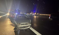 Bolu'da otomobil ile hafif ticari aracın çarpıştığı kazada 9 kişi yaralandı