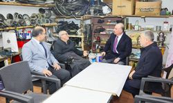 Çorum Valisi Çalgan, akülü sandalye tamir atölyesini ziyaret etti
