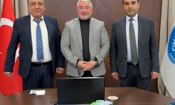 Çorum'da bağımsız belediye meclis üyeleri Adanır ve Demir, AK Parti'ye katıldı