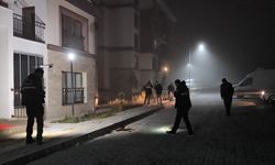 Çorum'da park halindeki otomobile silahlı saldırı düzenlendi