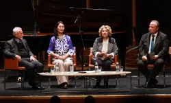 Dünya Türk Dili Ailesi Günü İzmir'de ilk kez düzenlendi