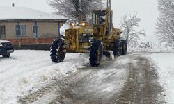 Erbaa'da karla mücadele çalışması yapıldı